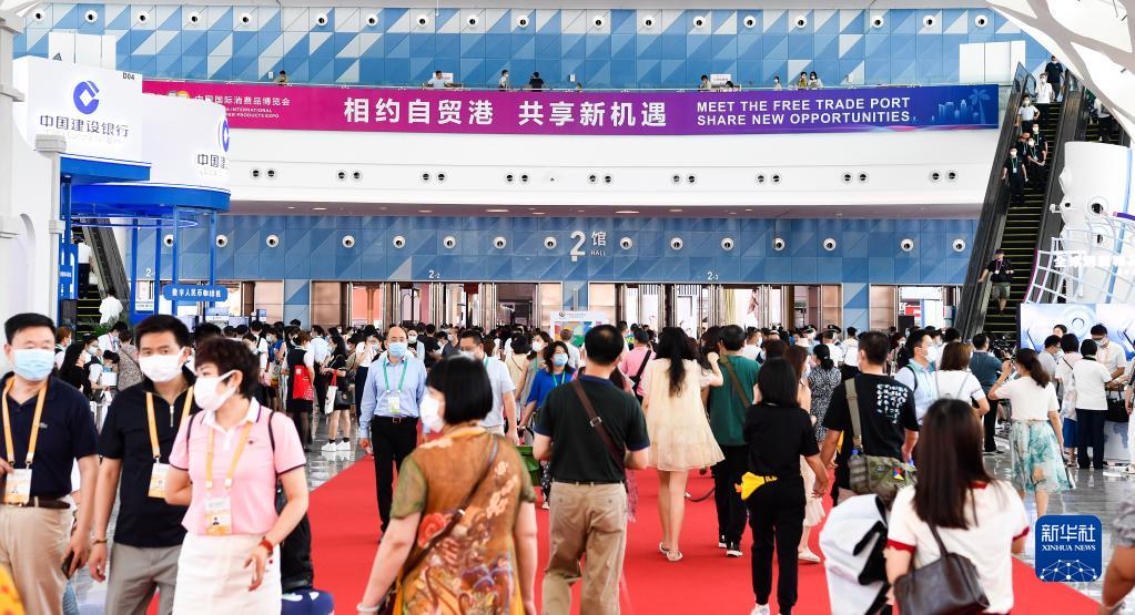 夢(mèng)想在召喚，奮進(jìn)新征程——寫在共和國(guó)72周年華誕之際