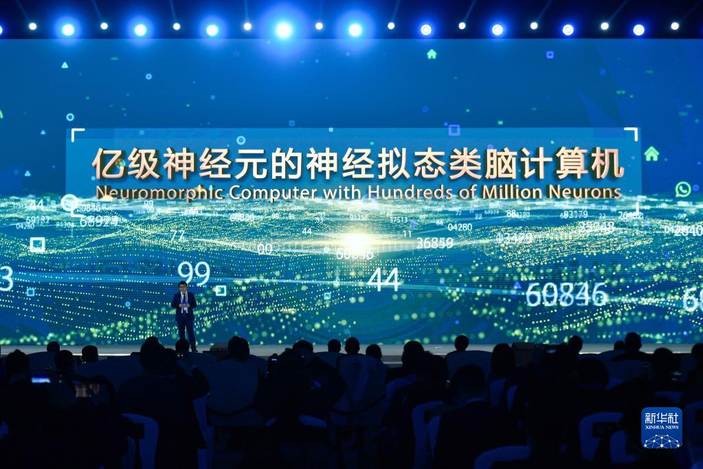 新思想引領(lǐng)新征程·時(shí)代答卷丨千帆競發(fā)勢如虹——習(xí)近平總書記謀劃推動(dòng)?xùn)|部率先發(fā)展譜寫新篇章