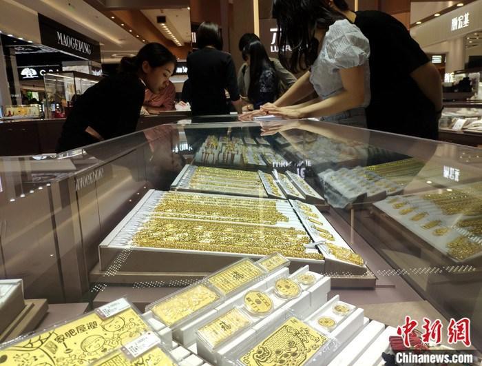中國黃金消費暴增近5成，年輕人悄然成為主力