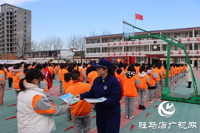 正陽縣消防救援大隊(duì)開展“我為群眾辦實(shí)事·消防宣傳進(jìn)校園”活動