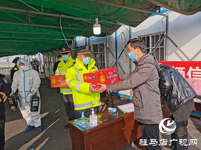 熱線搭橋獻(xiàn)愛(ài)心 共抗疫情暖人心