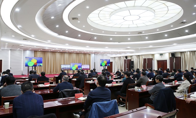 鮑常勇：提升能力作風(fēng)保持奮斗姿態(tài) 推動(dòng)經(jīng)濟(jì)發(fā)展開門紅全年紅