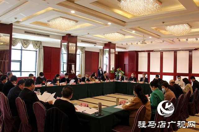 駐馬店市政協(xié)委員分組討論政府工作報(bào)告和計(jì)劃、財(cái)政等報(bào)告