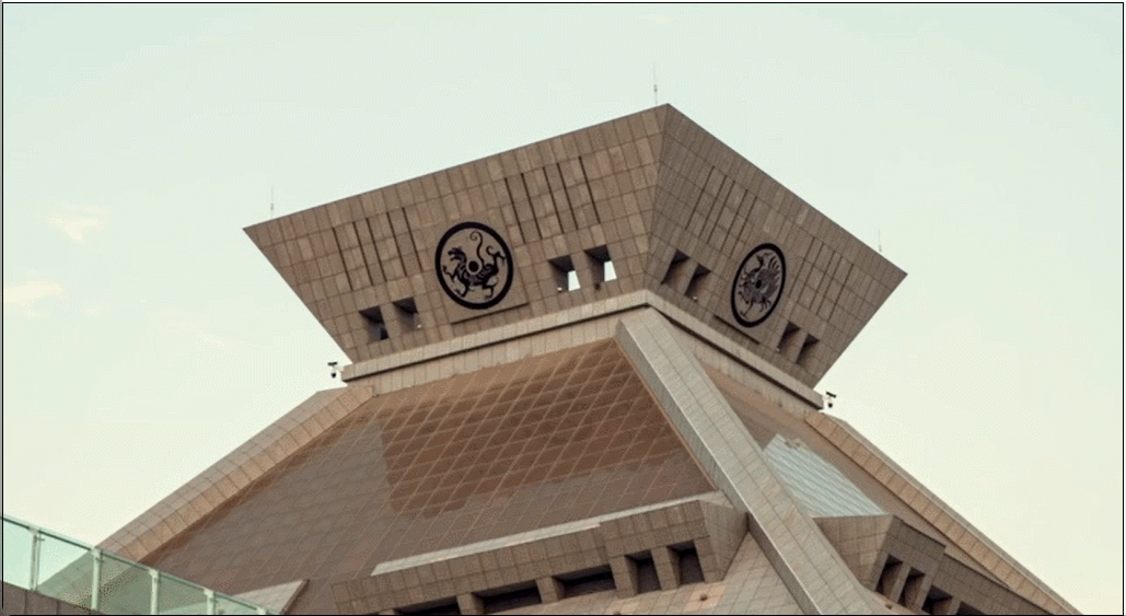 國風(fēng)美女出道即頂流！河南博物院院長全程英文揭秘爆紅原因