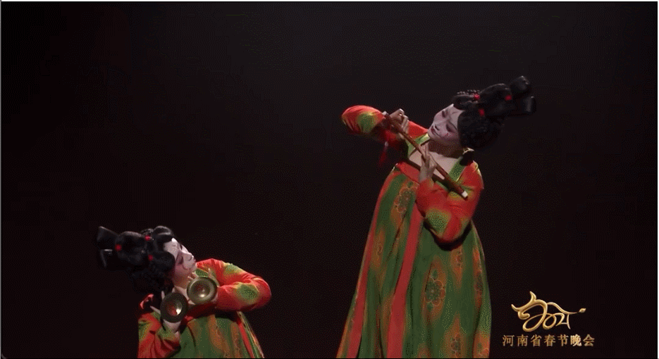 國風(fēng)美女出道即頂流！河南博物院院長全程英文揭秘爆紅原因