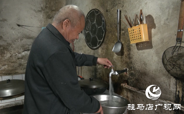 政務(wù)熱線為群眾架起連心橋： 從&ldquo;吃水難&rdquo;到&ldquo;飲水甜&rdquo;