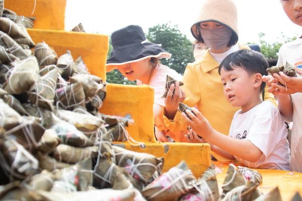 免費(fèi)游玩、國(guó)風(fēng)游園、文化大餐……端午節(jié)河南文旅消費(fèi)強(qiáng)勁復(fù)蘇，各大景區(qū)鉚足了干勁兒
