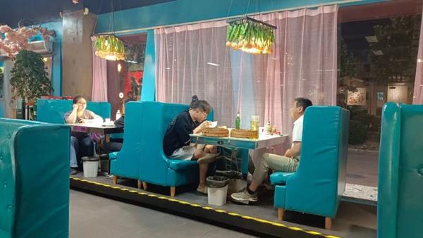 “煙火氣”回歸！端午假期多地餐飲迎來客流高峰