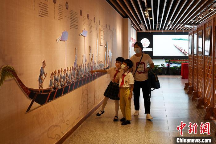 口罩戴前要甩一甩？染色口罩不安全？關(guān)于口罩的那些事兒……