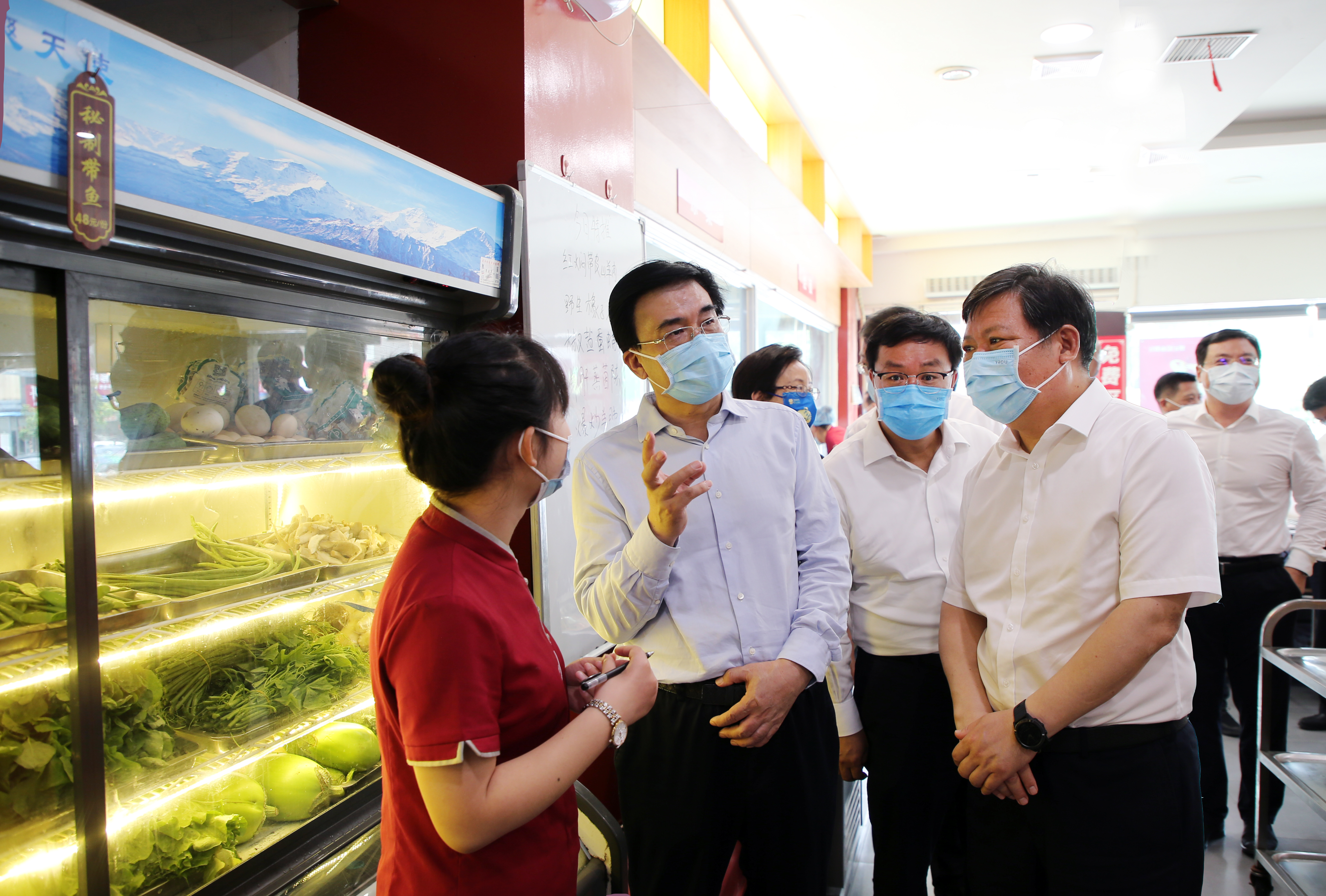 何金平到駐馬店市調(diào)研穩(wěn)經(jīng)濟(jì)促增長工作