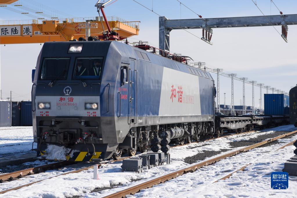 情滿(mǎn)天山處處春——沿著總書(shū)記的足跡之新疆篇