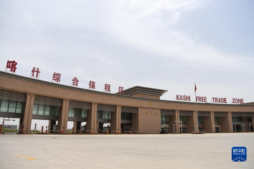 情滿(mǎn)天山處處春——沿著總書(shū)記的足跡之新疆篇