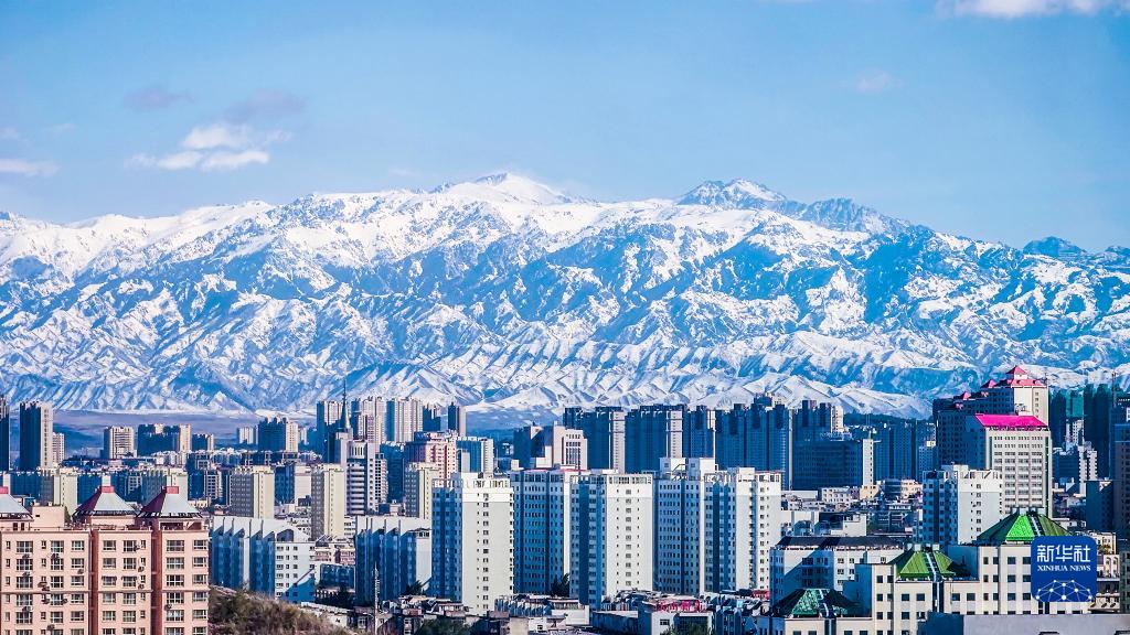 情滿(mǎn)天山處處春——沿著總書(shū)記的足跡之新疆篇