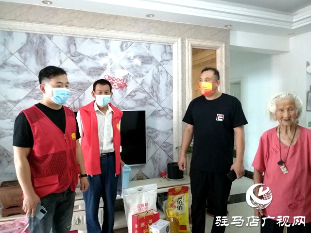 經濟開發(fā)區(qū)翟莊居委會開展“八一”建軍節(jié)走訪慰問活動