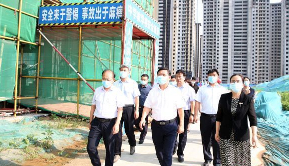 鮑常勇到市中心城區(qū)調(diào)研教育項(xiàng)目建設(shè)工作