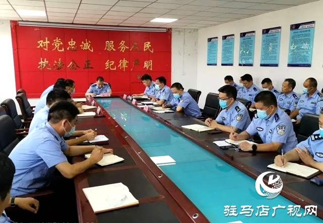 平輿縣公安局 “七個(gè)發(fā)力” 確?！鞍偃招袆印比〉脤?shí)效