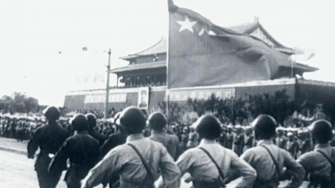 彩色超清！重溫15次國慶閱兵珍貴畫面