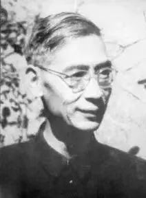 今天，向每一位英烈致敬！