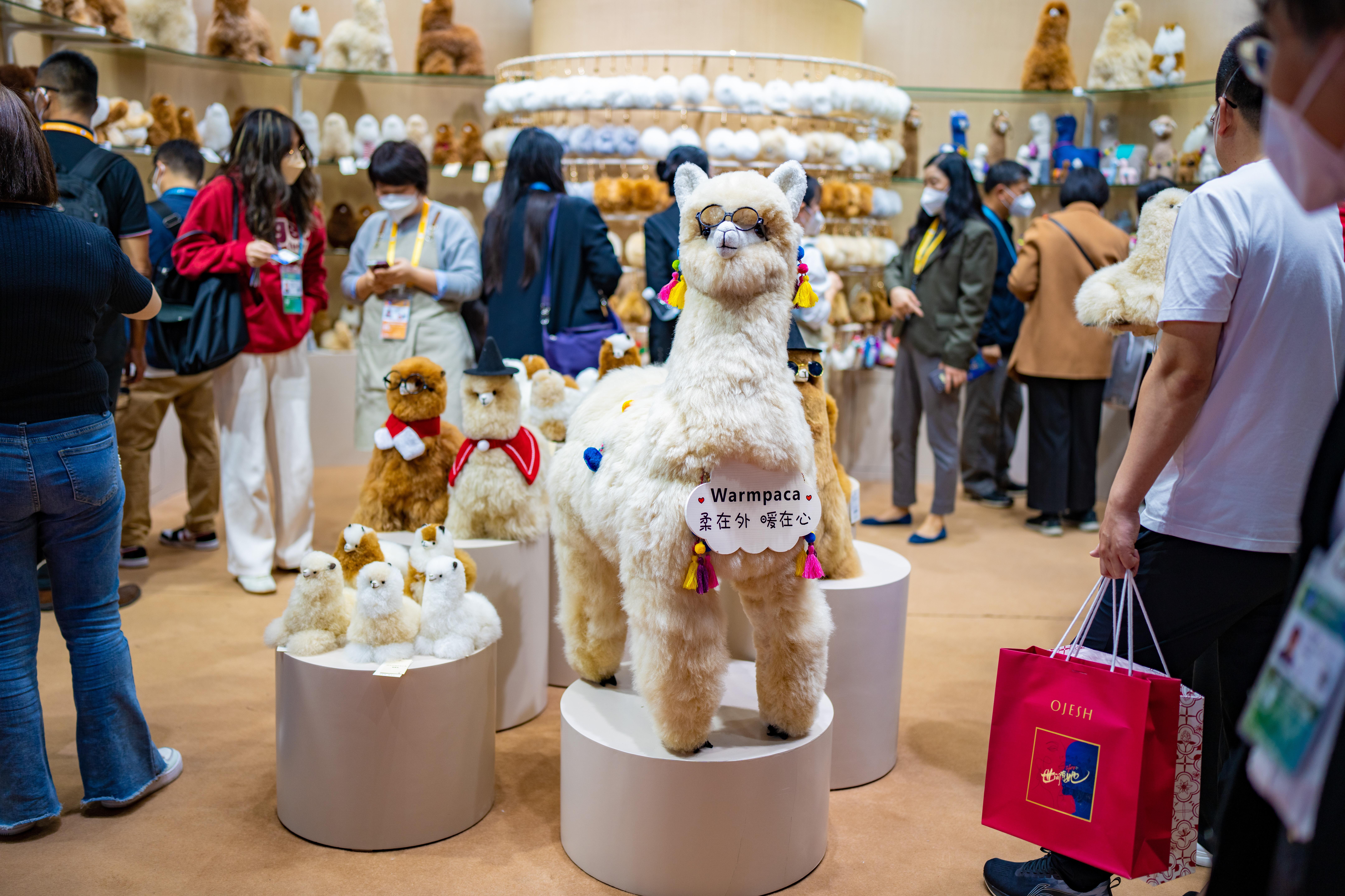 巴厘島上的中國強音