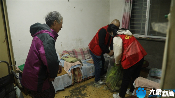 關(guān)愛(ài)·溫暖 | 大象幫·助農(nóng)直播效應(yīng)明顯，平頂山“張良蔬菜”外銷(xiāo)日增30余噸