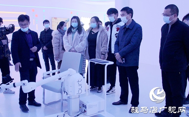 駐馬店廣電新媒體走進(jìn)黃淮實(shí)驗(yàn)室 互動交流促提升