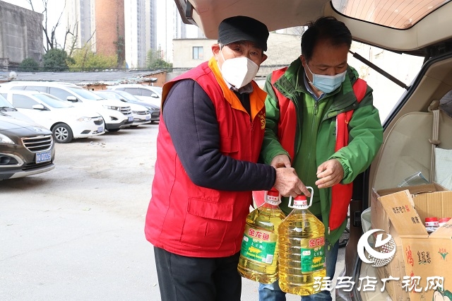 駐馬店:愛心人士送溫暖 真心實(shí)意解困難