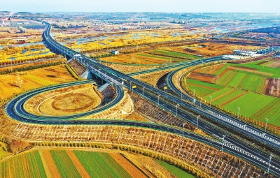 深入學(xué)習(xí)貫徹黨的二十大精神丨14條高速公路集中通車(chē) 河南高速通車(chē)總里程突破8000公里