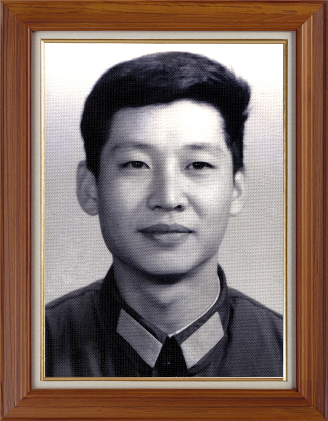 聆聽新年賀詞，讀懂相框里的故事