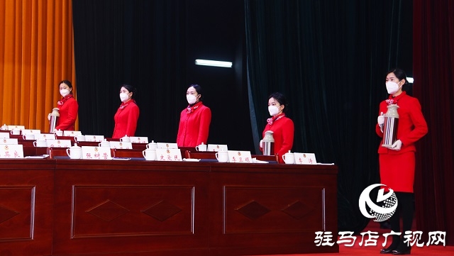 “兩會”花絮|跟隨鏡頭去看看這些幕后的身影(組圖)