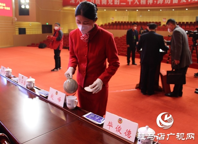 “兩會”花絮|跟隨鏡頭去看看這些幕后的身影(組圖)