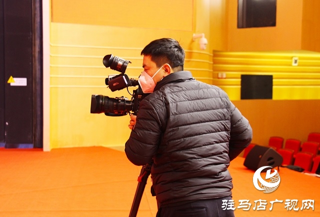 “兩會”花絮|跟隨鏡頭去看看這些幕后的身影(組圖)