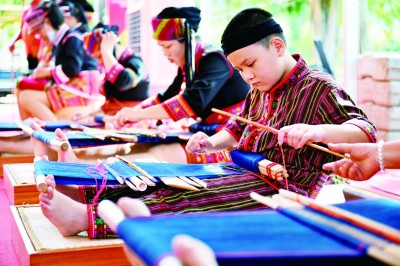 當(dāng)旅游遇上“非遺”，玩出不一樣的“文化味兒”