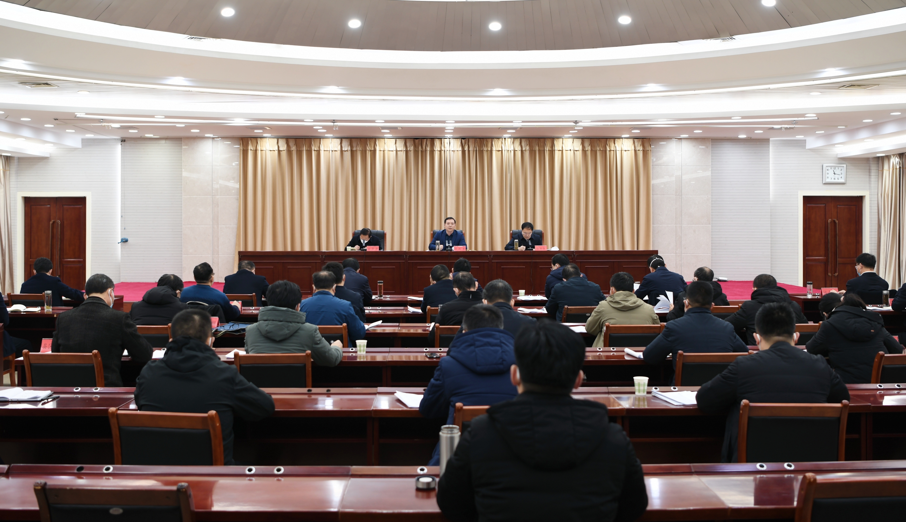 駐馬店市“萬人助萬企”活動調(diào)度會召開