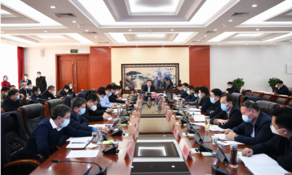 李躍勇主持召開(kāi)五屆市政府第1次常務(wù)會(huì)議