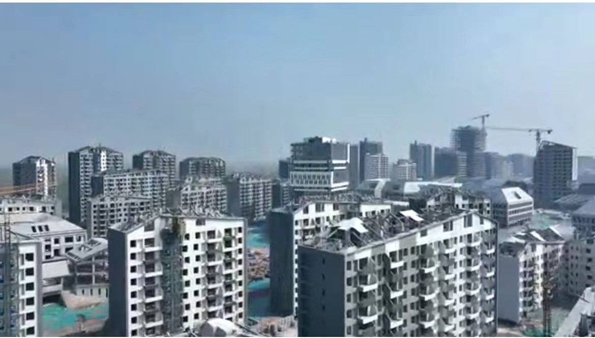 河南全力拼經(jīng)濟(jì)⑧丨打造河南數(shù)字經(jīng)濟(jì)“新標(biāo)桿” 鄭州鯤鵬軟件小鎮(zhèn)今年上半年全面建成