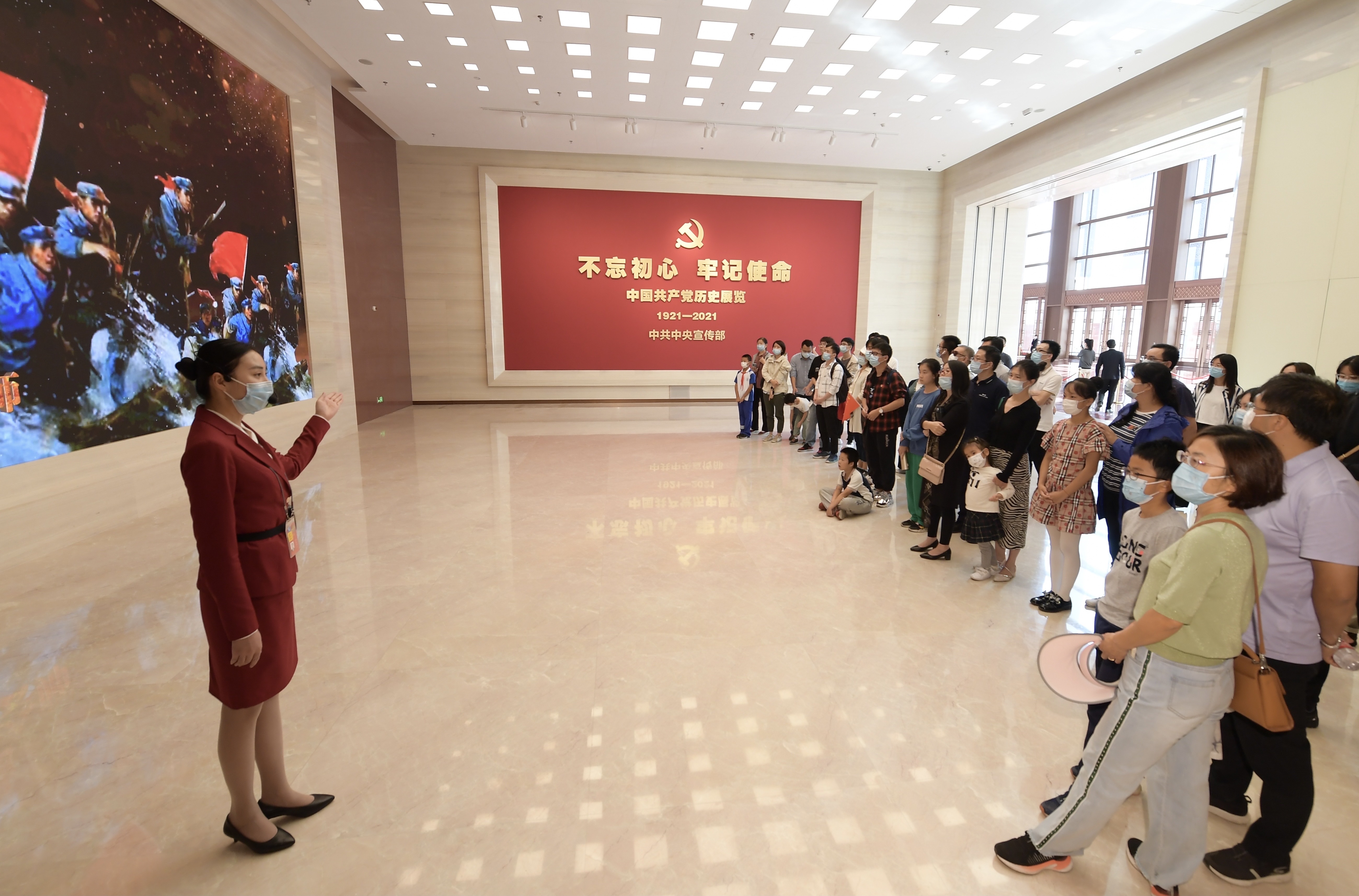 強(qiáng)信心·開新局｜“兩個確立”為黨和國家事業(yè)發(fā)展提供根本保證——新征程上滿懷信心開新局展新貌系列述評之一