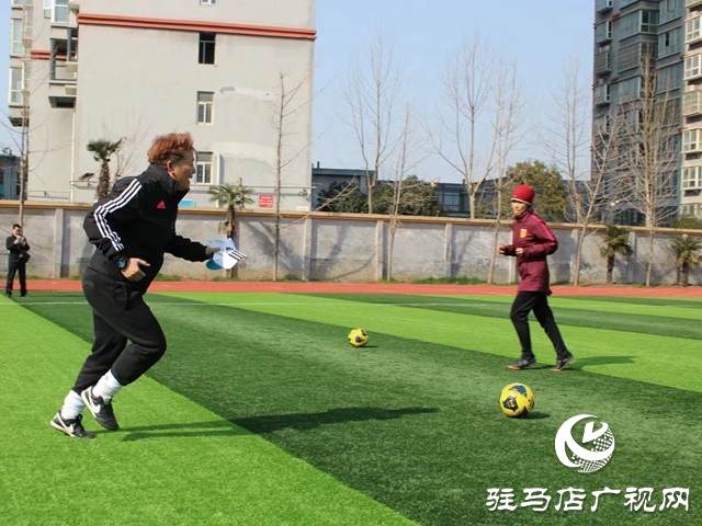 “奔跑吧•少年”冠軍進校園活動走進駐馬店實驗小學