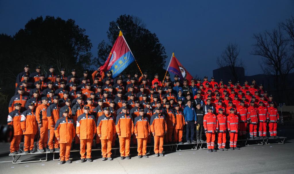 中國救援隊(duì)完成國際救援任務(wù)平安回國