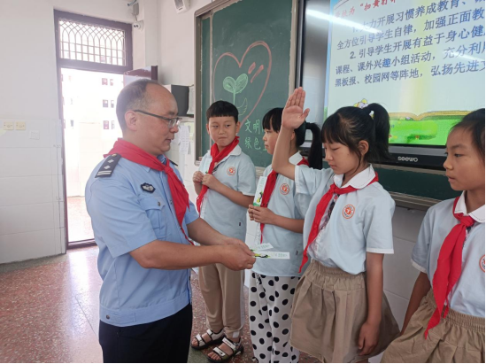 駐馬店實(shí)驗(yàn)小學(xué)開(kāi)展“護(hù)苗2022”專(zhuān)項(xiàng)行動(dòng)