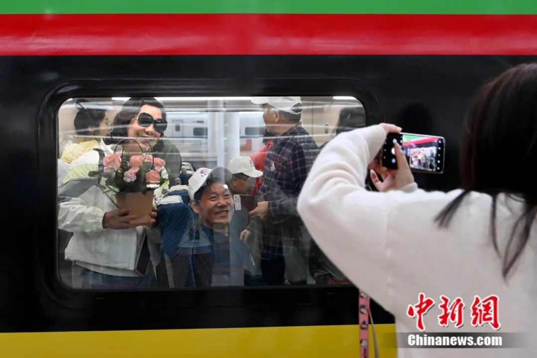 4月13日起，坐著動車去老撾！