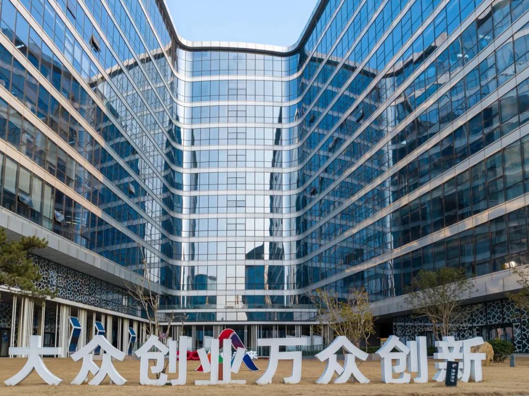 奮發(fā)有為推進(jìn)中國式現(xiàn)代化建設(shè)河南實踐丨何言：走出人口大省高質(zhì)量發(fā)展新路