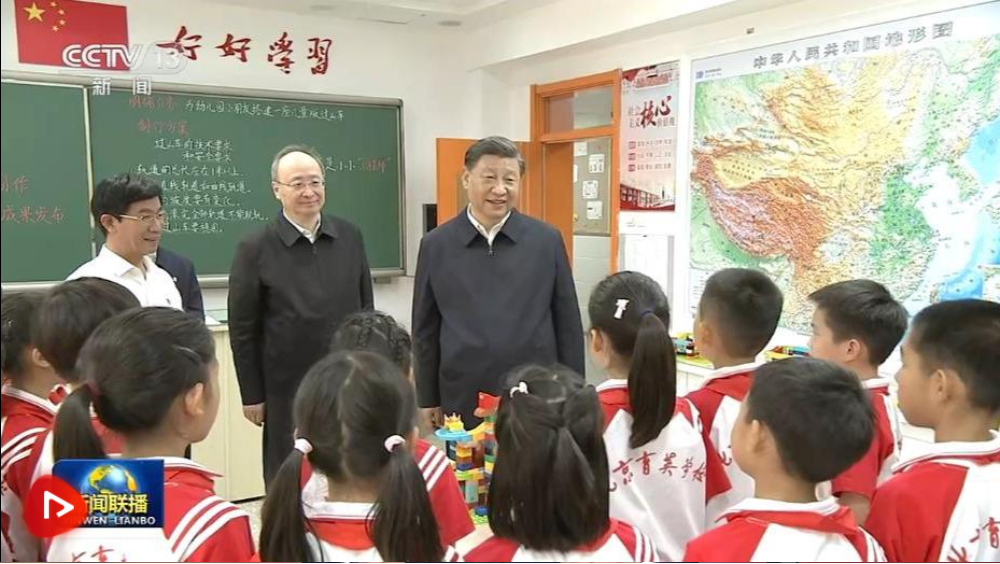 習近平在北京育英學校考察時強調(diào) 爭當?shù)轮求w美勞全面發(fā)展的新時代好兒童 向全國廣大少年兒童祝賀“六一”國際兒童節(jié)快樂
