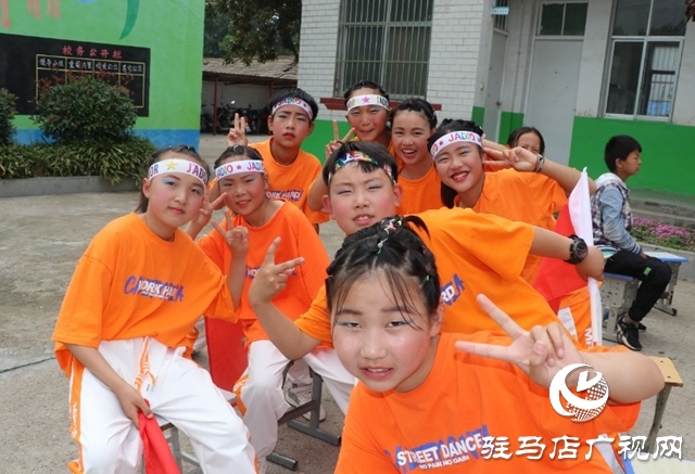 泌陽(yáng)縣花園實(shí)驗(yàn)小學(xué)幼兒園舉行慶“六一”兒童節(jié)文藝匯演活動(dòng)