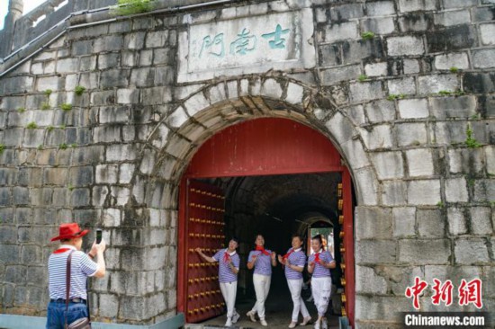 千年古城門(mén)重開(kāi) 桂林旅游增添歷史底蘊(yùn)