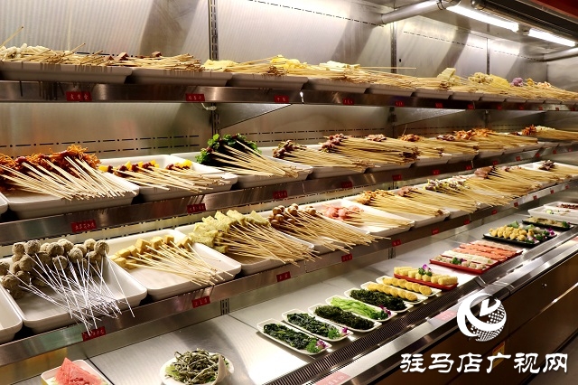 豐小簽地道川串火鍋新店開(kāi)業(yè) 人氣火爆