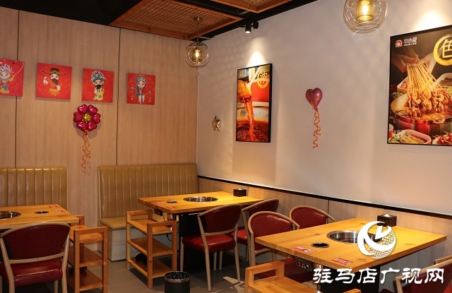 豐小簽地道川串火鍋新店開(kāi)業(yè) 人氣火爆