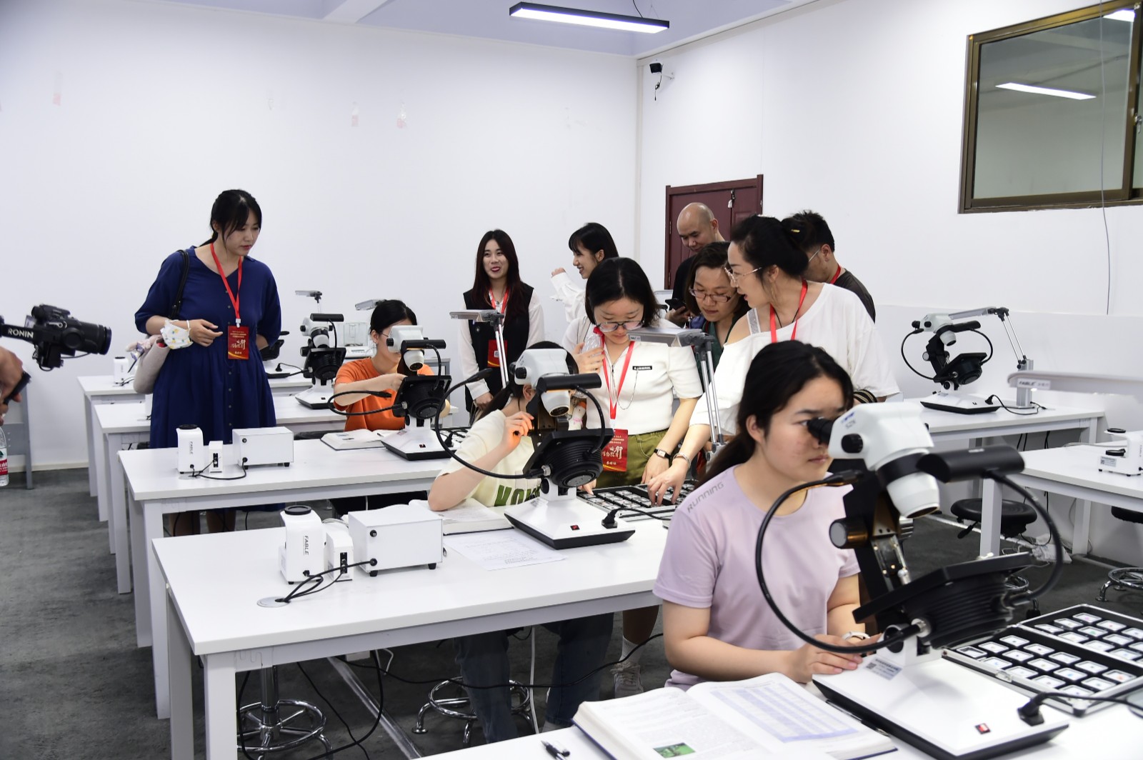 河南開放大學“開放”在哪？來聽聽全國網(wǎng)絡媒體的記者們?nèi)绾握f