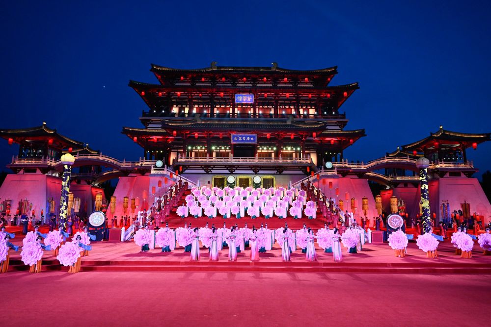 共同開創(chuàng)中國—中亞合作更加美好的明天——中國—中亞峰會歡迎宴會和文藝演出側記