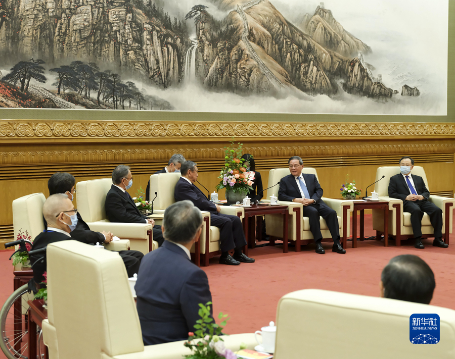 李強(qiáng)會(huì)見河野洋平率領(lǐng)的日本國際貿(mào)易促進(jìn)協(xié)會(huì)訪華團(tuán)