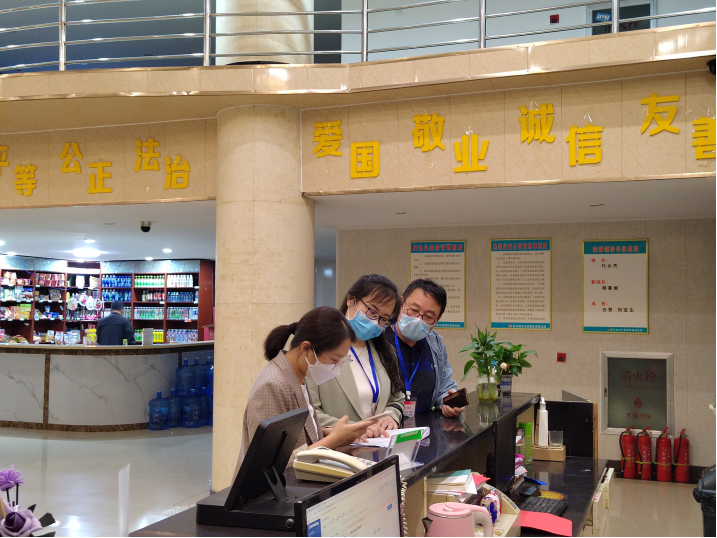 駐馬店:常態(tài)化暗訪檢查 嚴(yán)防“舌尖上的腐敗”